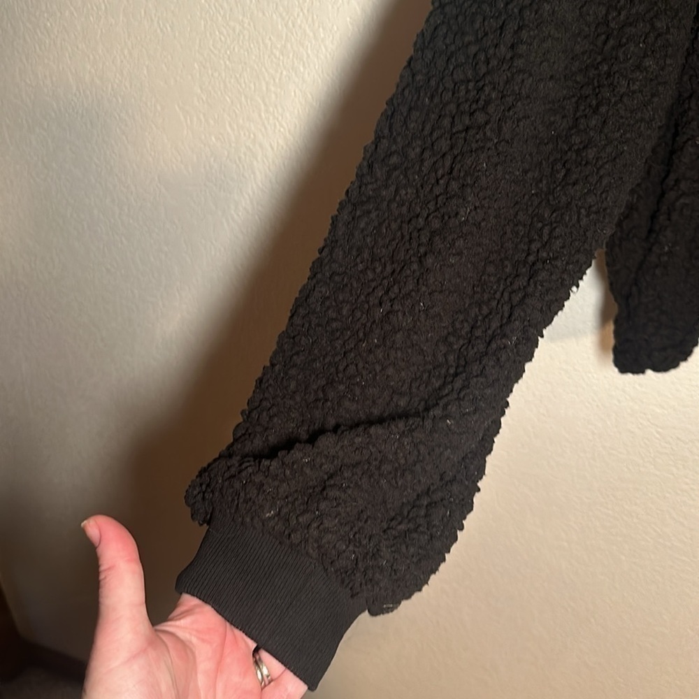 Thread & Supply Black Cropped 1/4 Zip Pop Over Sherpa Size XXL - Picture 2 of 7